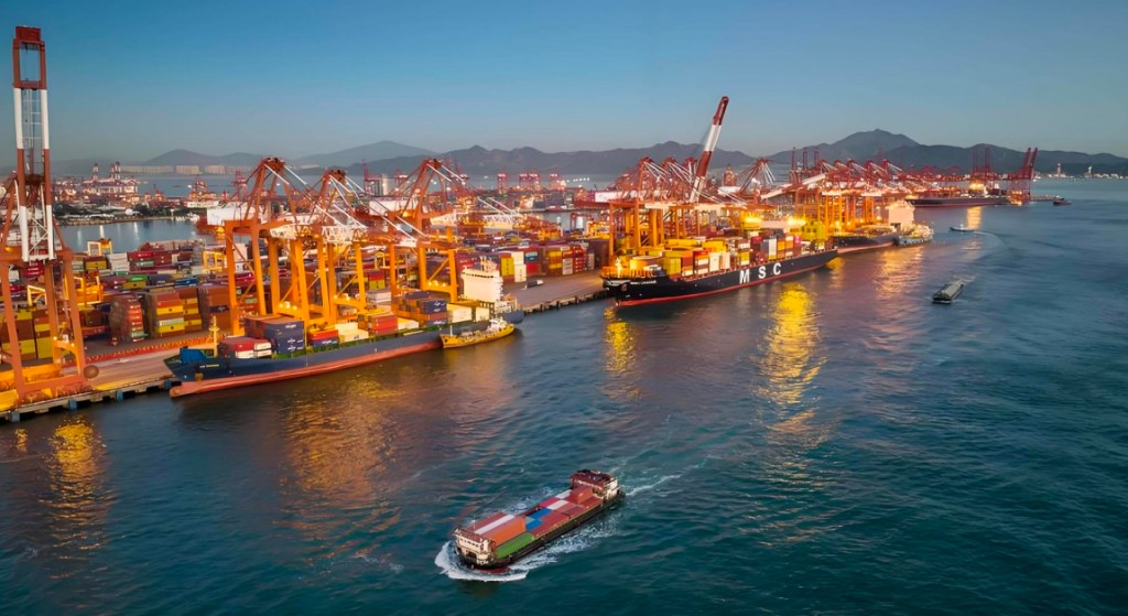 Container port handling international trade of goods and energy products